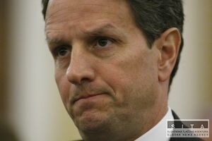 Svetov ekonomiky zanaj op rs, tvrd Geithner