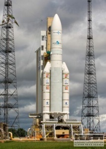  Raketa Ariane 5 vynesie do vesmru dva satelity