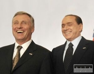 Nemm o skrva,  vyhlsil Berlusconi