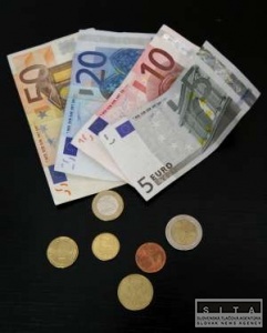 Euro sa voi dolru dostalo na dvojmesan maximum