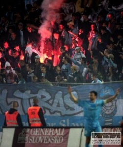 Fanikov K Slovan ak v D. Strede dsledn kontrola