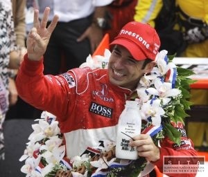 Castroneves tretkrt v karire vazom Indy 500