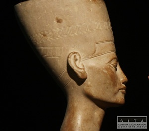 Busta Nefertiti je duplikt, tvrd historik