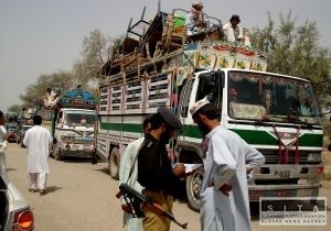 Civilisti utekaj pre obavy z armdnej ofenzvy v Pakistane 