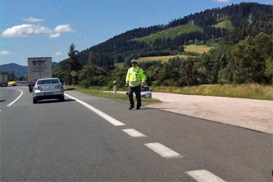 Vodi Audi z adce nafkal predpoludnm 2,79 promile, hroz mu rok za mreami