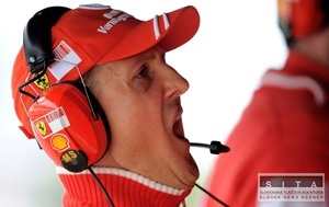 Michael Schumacher ver, e majstrom bude Button