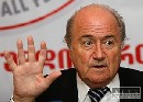 Prezident FIFA Sepp Blatter spsobil autonehodu