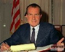 Nixonova kninica zverejnila materily k afre Watergate