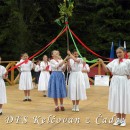 Slovensk a esk udov piesne sa niesli skanzenom