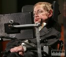 Stephen Hawking kon na univerzite v Cambridge