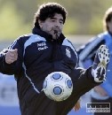 Maradona pota pre MS 2010 aj s Lavezzim