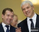 Medvedev priniesol do Belehradu piku vo vke miliardy eur