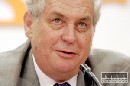 Zeman zvauje nvrat do politiky, nzov strany u m vymyslen