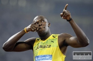 Bolt postpil bez problmov do semifinle na 200 m