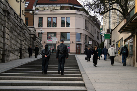 Bezplatn cestovanie seniorov v iline